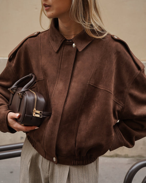 Atelier Simai, veste bomber Kate en suédine marron chocolat, made in France